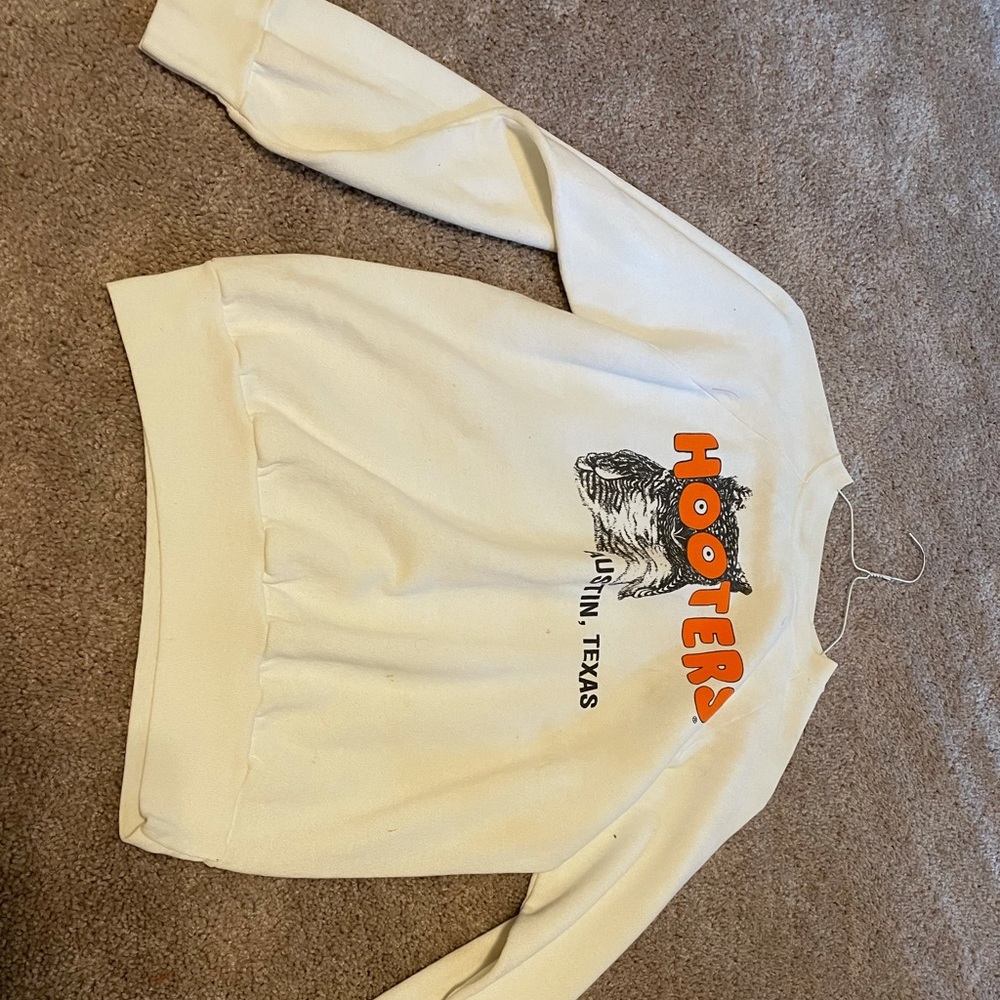 CLASSIC hooters sweatshirt